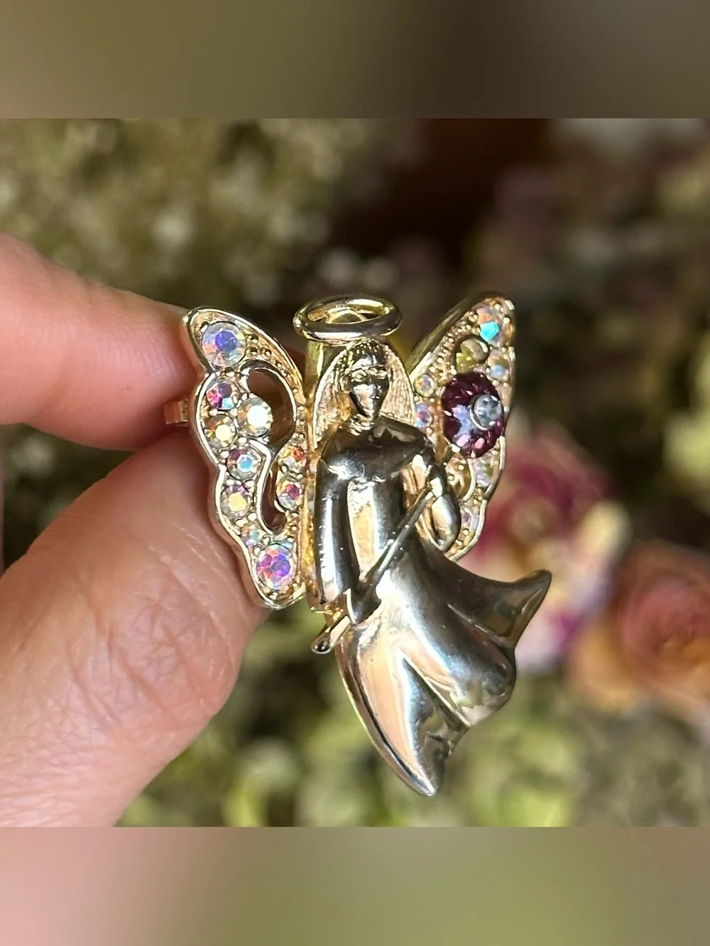 Vintage Gold-tone Angle Brooch